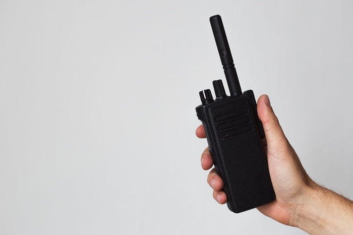 VHF et UHF : quelles différences pour les communications tactiques ?